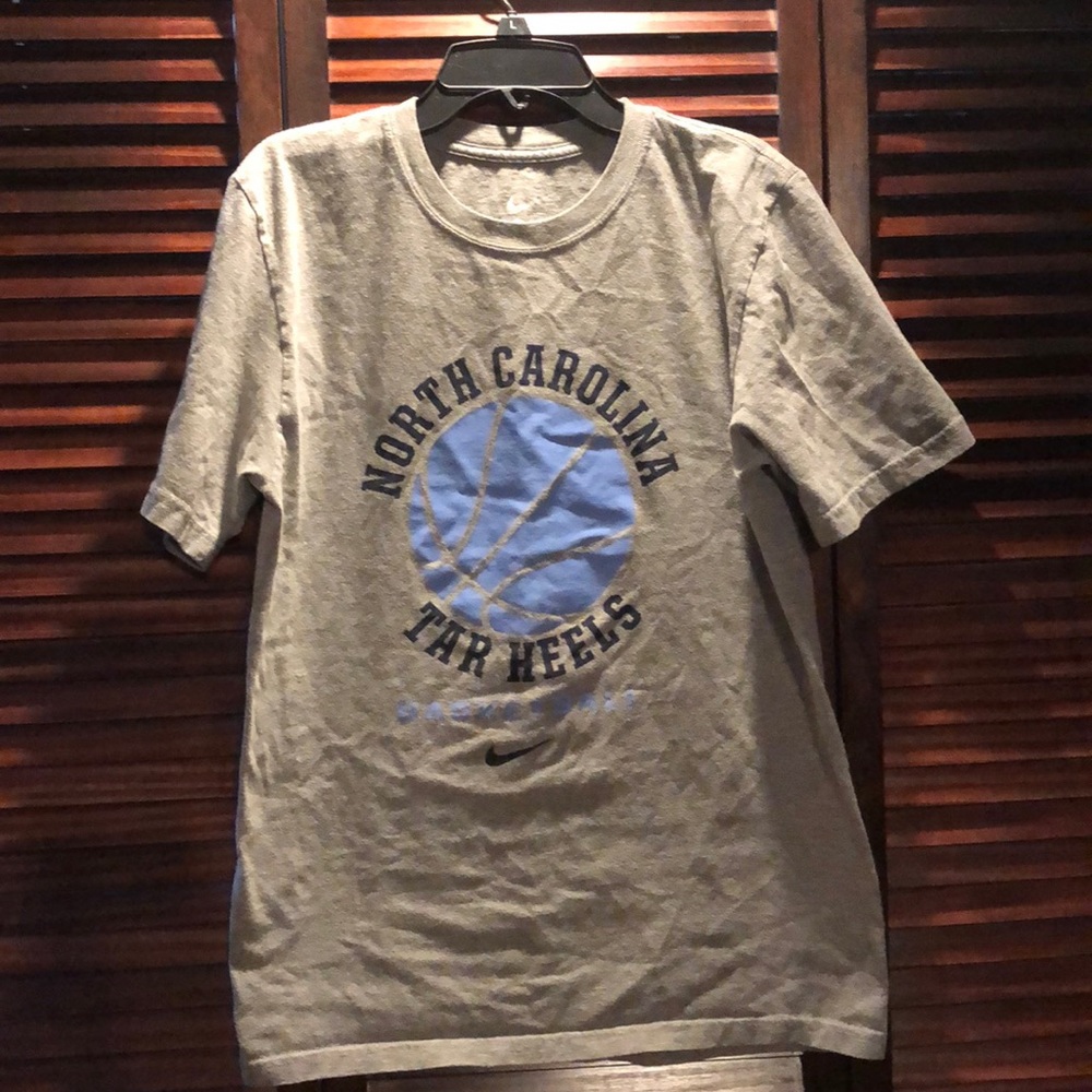UNC tee shirt